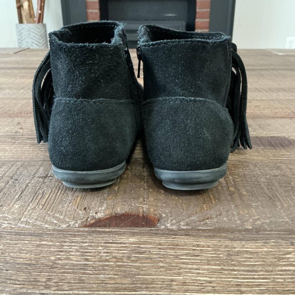 Minnetonka Black Suede Fringe Ankle Boots Size 8 Women’s - Picture 4 of 7